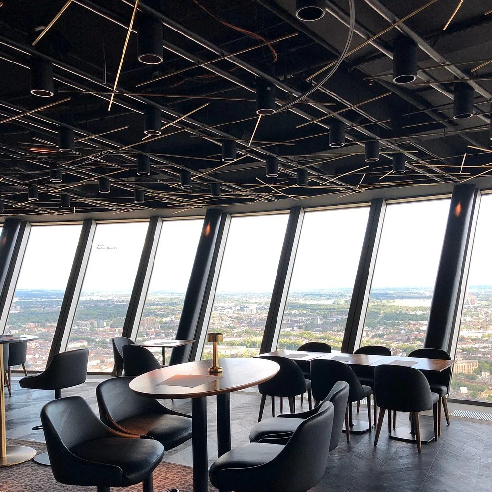 QOMO Restaurant & Bar